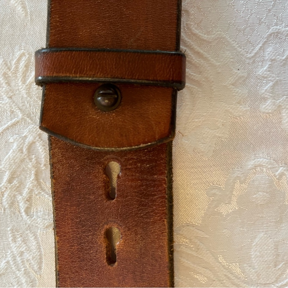 Vintage 70s leather belt with great hardware. Unmarked Etienne Aigner? - Picture 14 of 16